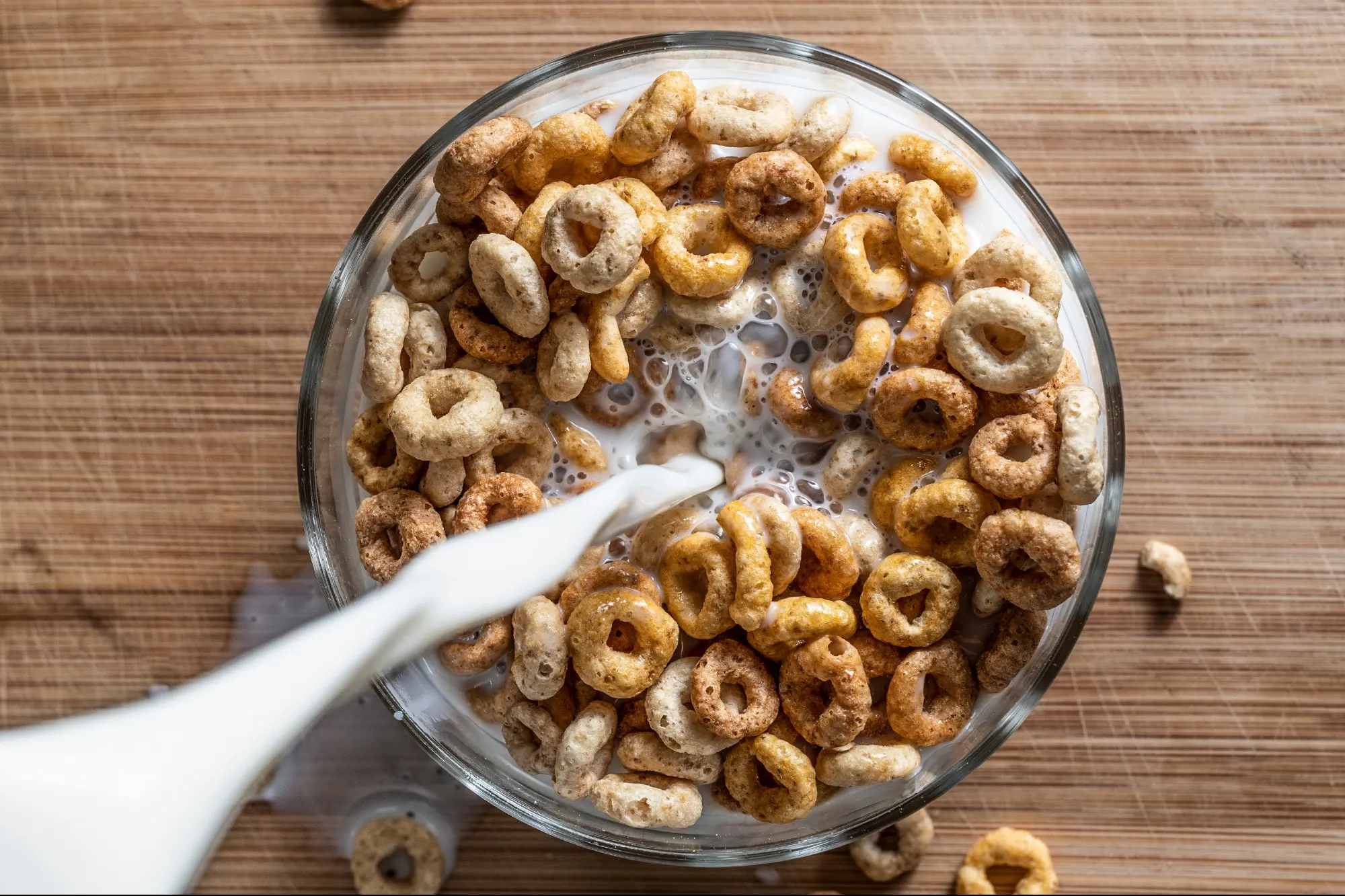 High-Protein Cereal with Milk (26g Protein Breakfast) | Eati — blog cover: nutrition, calories, and healthy eating tips