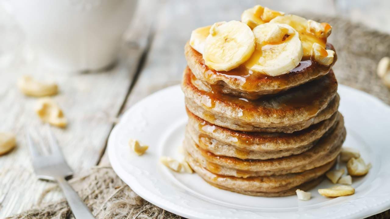 Protein Pancakes with Banana Recipe (380 Cal, 36g Protein) | Eati — Eati blog cover