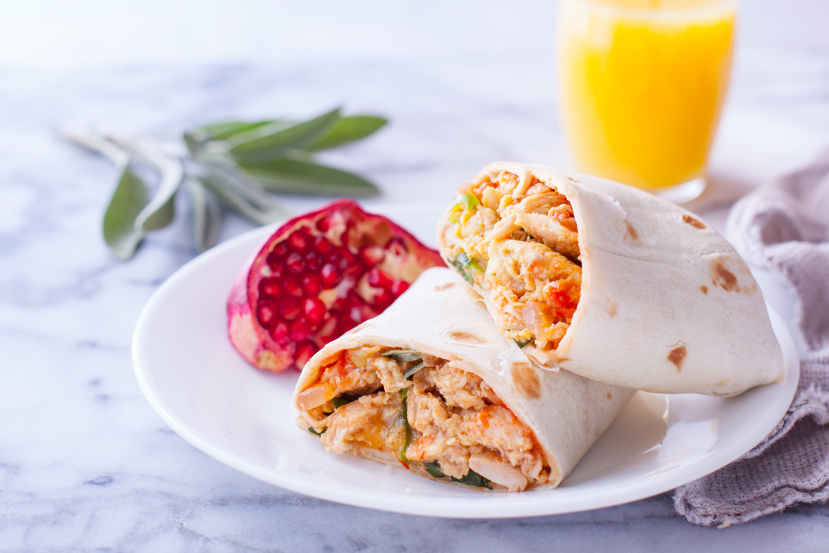 20 High-Protein Low-Calorie Breakfast Ideas (Under 400 Calories) | Eati: [Turkey & Egg Breakfast Wrap](/blog/turkey-egg-breakfast-wrap-recipe) — illustration for this section
