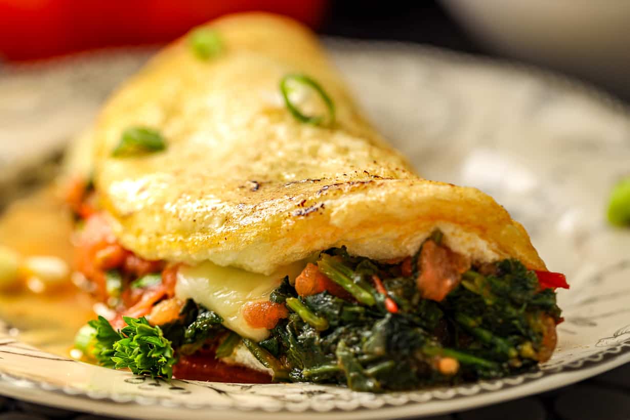 Egg White Omelet with Turkey & Spinach Recipe (280 Cal, 38g Protein) | Eati — featured image for this nutrition and weight loss article on Eati