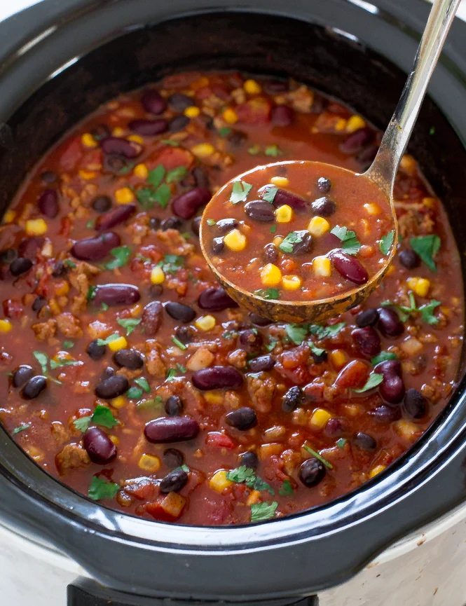 Ground Turkey Chili Recipe (360 Cal, 38g Protein) | Eati — featured image for this nutrition and weight loss article on Eati